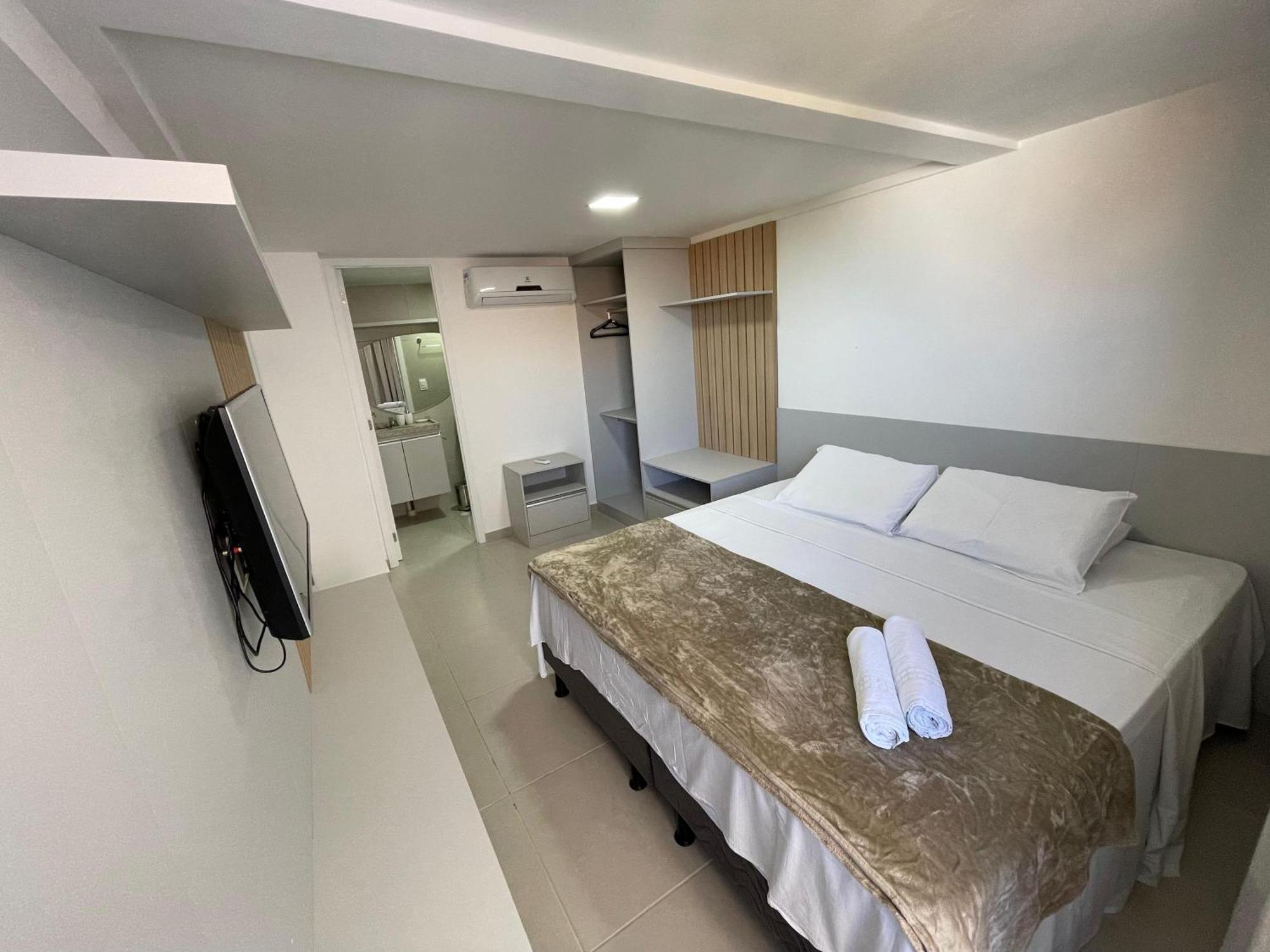 Sunny Hall By Aft Apartahotel *